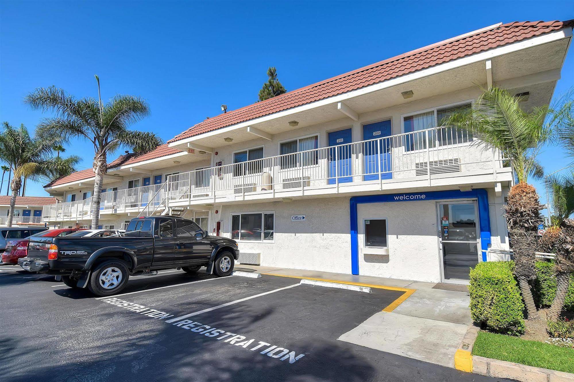 Motel 6-Long Beach, Ca - Los Angeles Eksteriør billede
