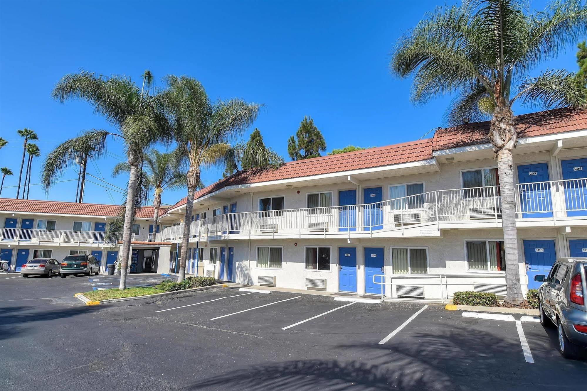 Motel 6-Long Beach, Ca - Los Angeles Eksteriør billede