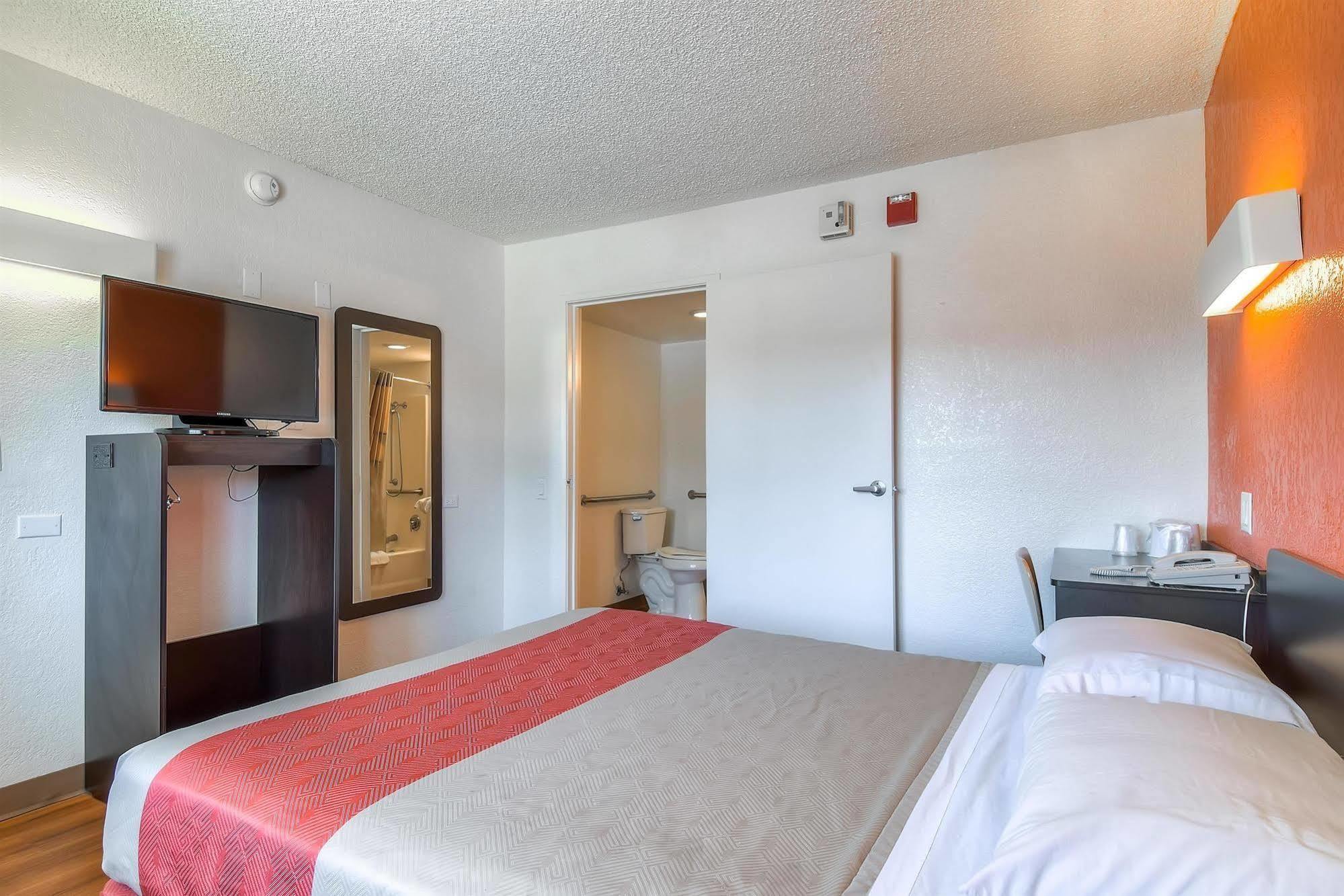 Motel 6-Long Beach, Ca - Los Angeles Eksteriør billede