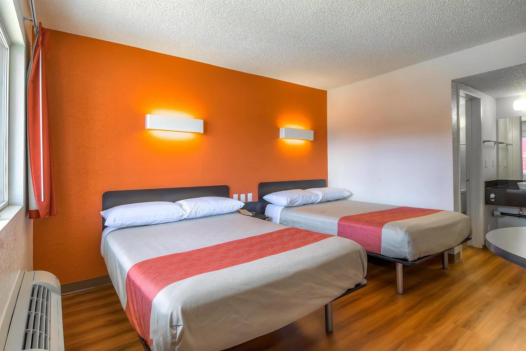 Motel 6-Long Beach, Ca - Los Angeles Eksteriør billede