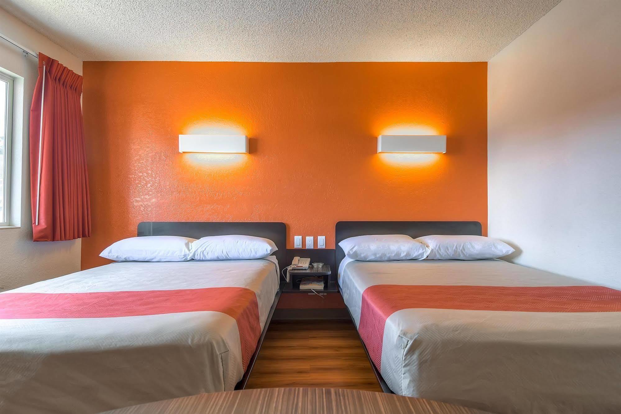 Motel 6-Long Beach, Ca - Los Angeles Eksteriør billede