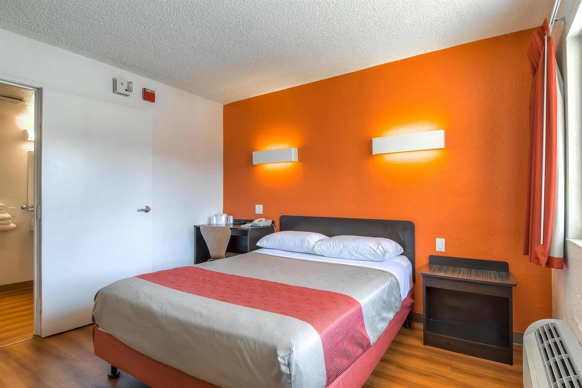Motel 6-Long Beach, Ca - Los Angeles Eksteriør billede